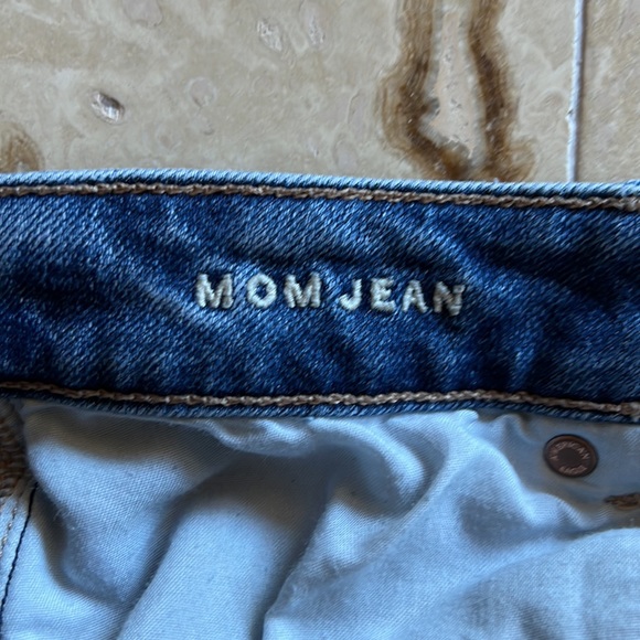 American Eagle Outfitters Mom Jean - Picture 5 of 6